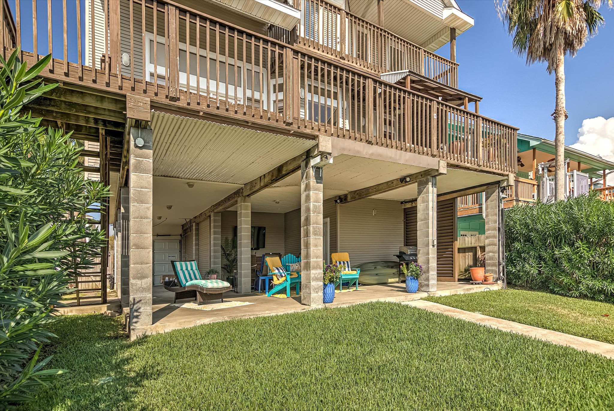 1095 Redfish Street Property Photo 32