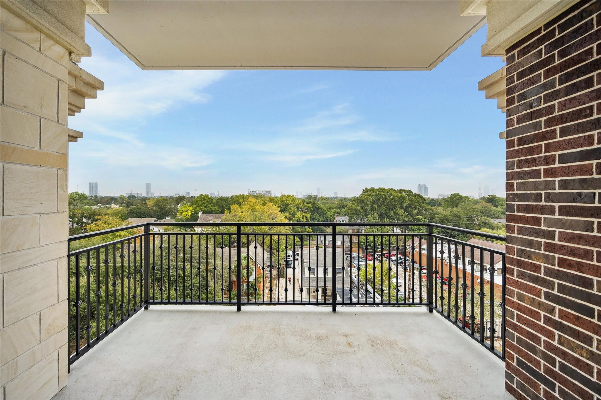 1717 Bissonnet Street 605 Property Photo 25