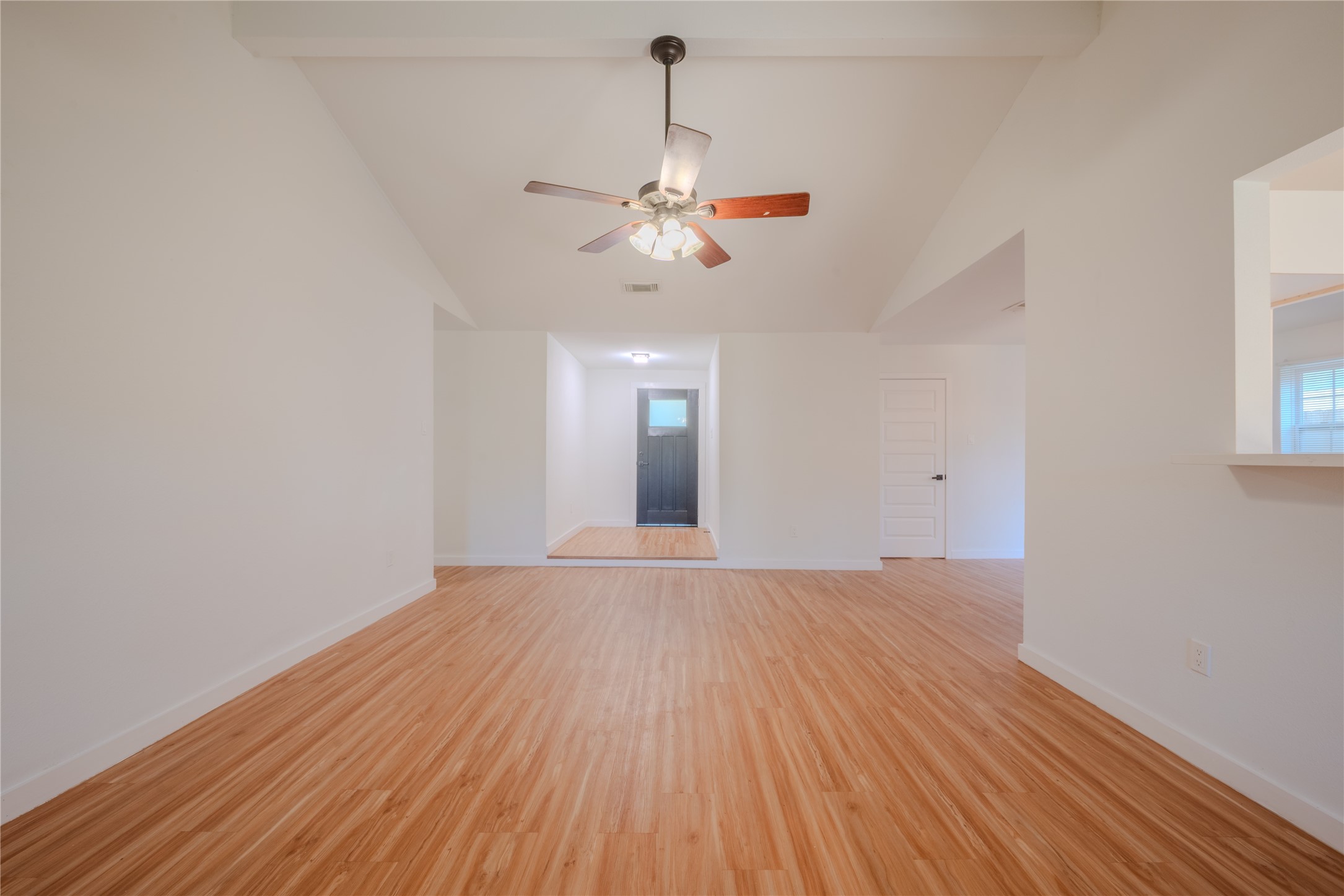 7622 Westbank Avenue Property Photo 7