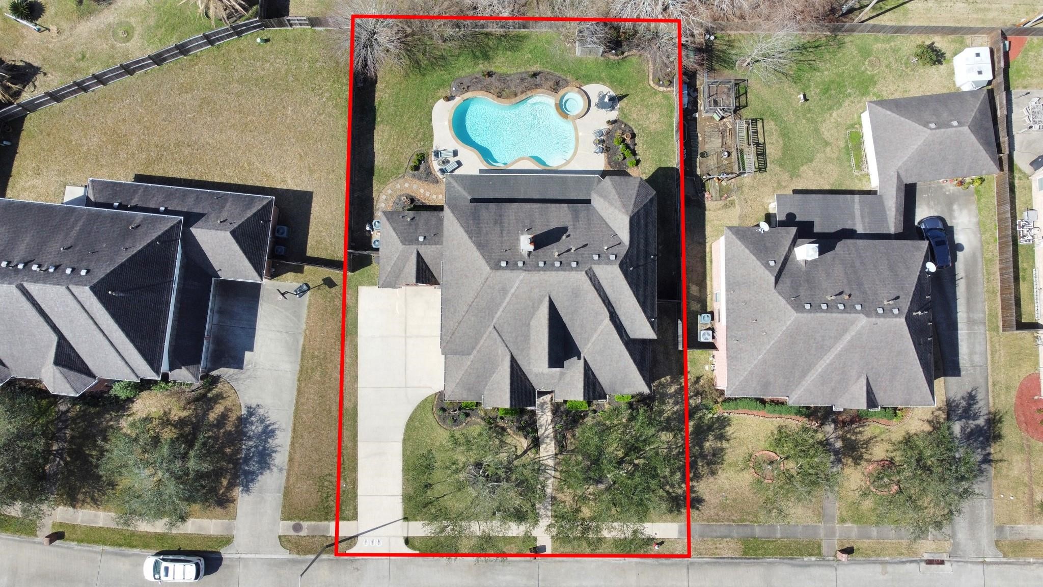 316 Falcon Lake Drive Property Photo 4
