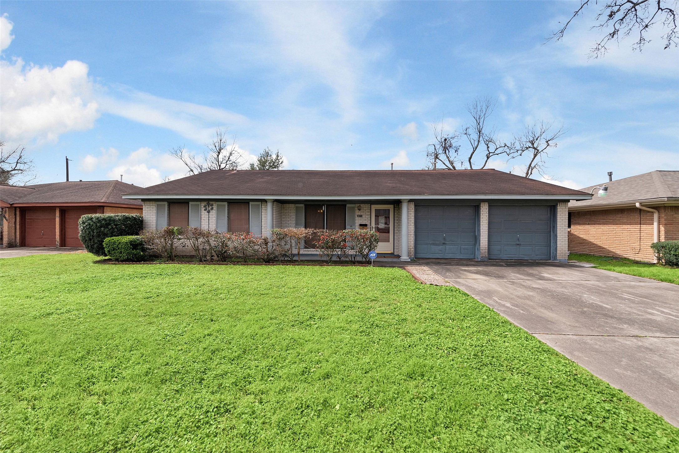 6046 Harbrook Drive Property Photo 1