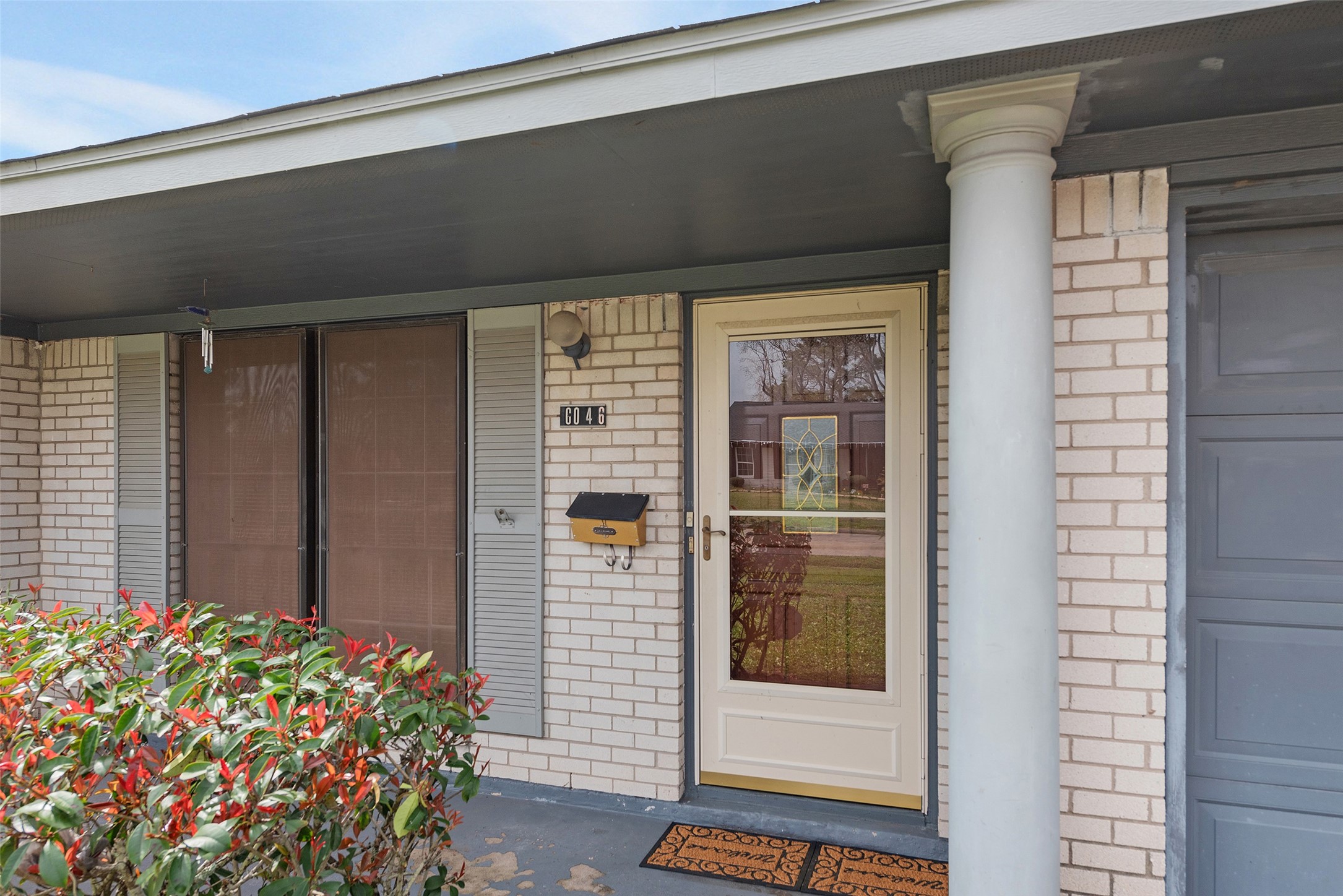 6046 Harbrook Drive Property Photo 3