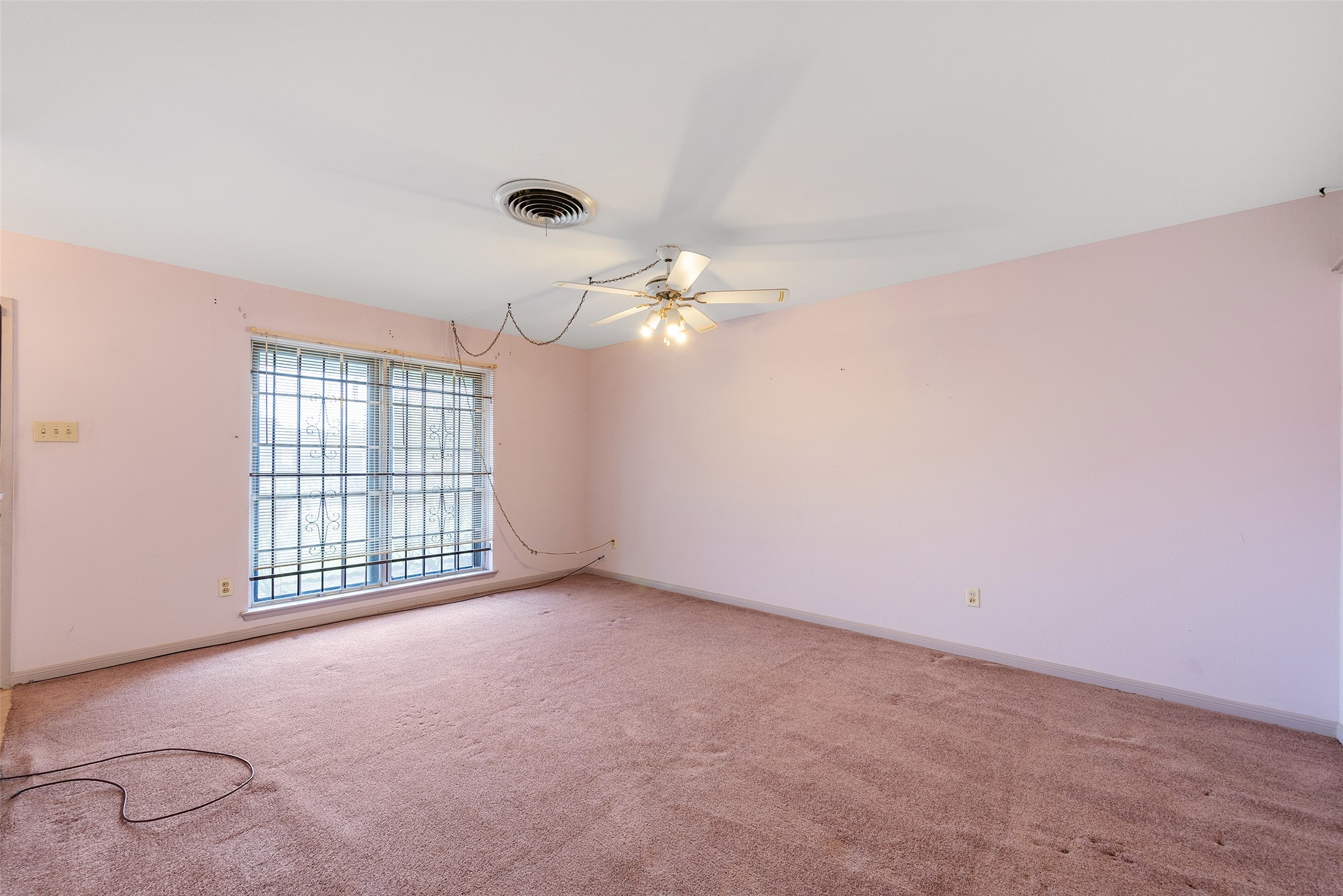 6046 Harbrook Drive Property Photo 13