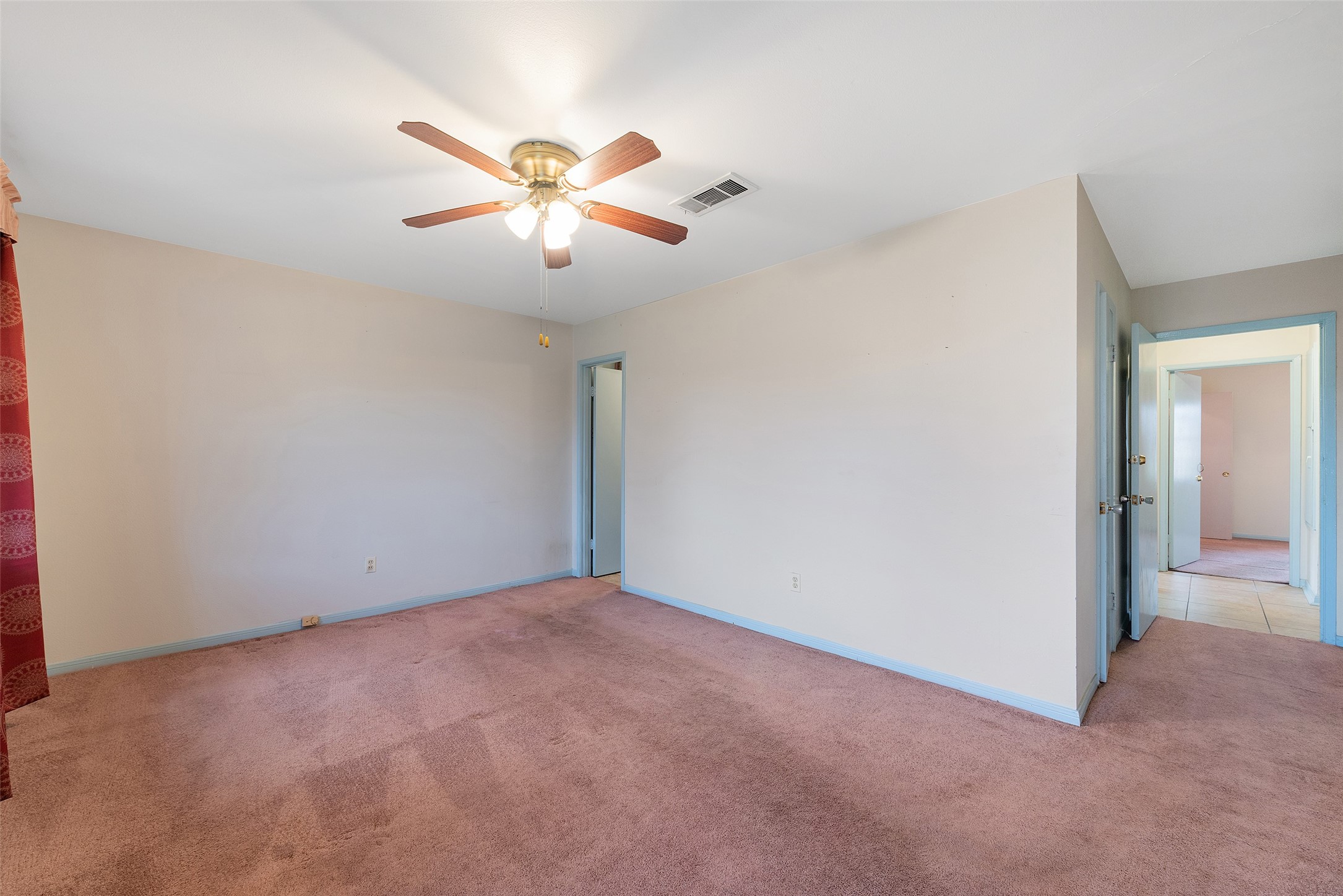 6046 Harbrook Drive Property Photo 15