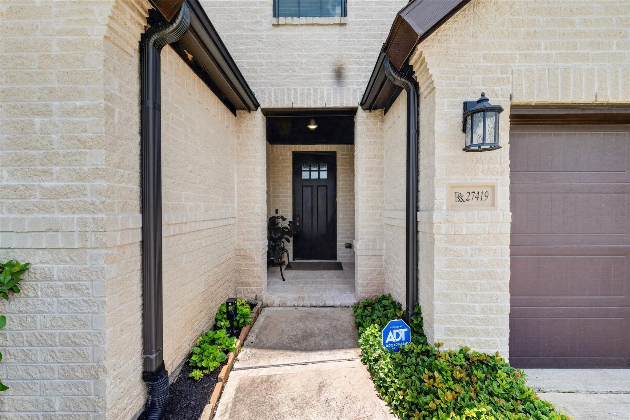 27419 Parker Spring Court Property Photo 5