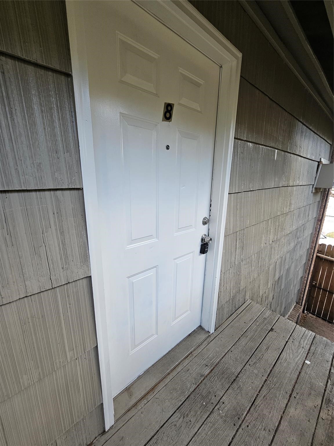 1806 W Main Street 8 Property Photo 2