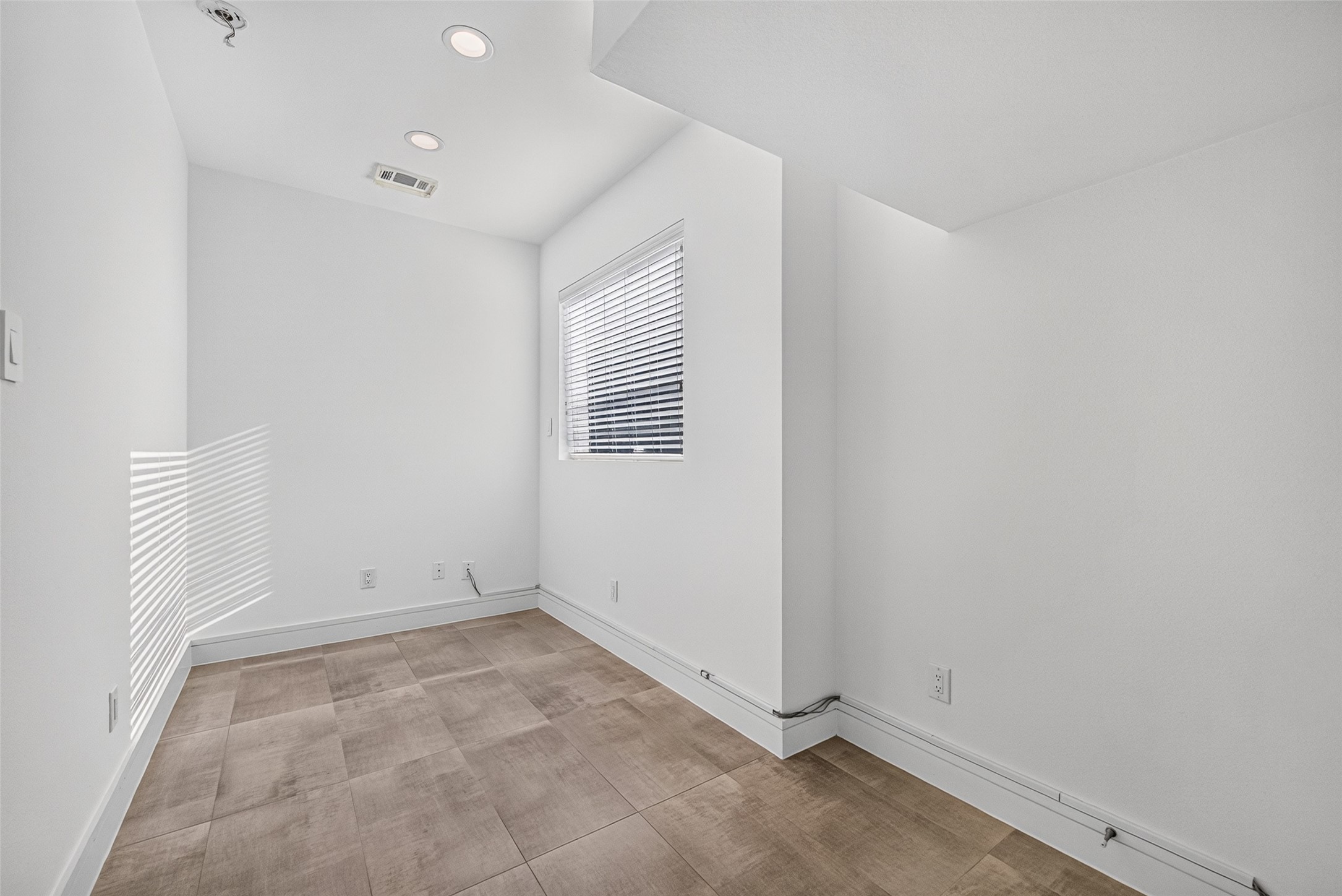 1317 Lakin Street Property Photo 11