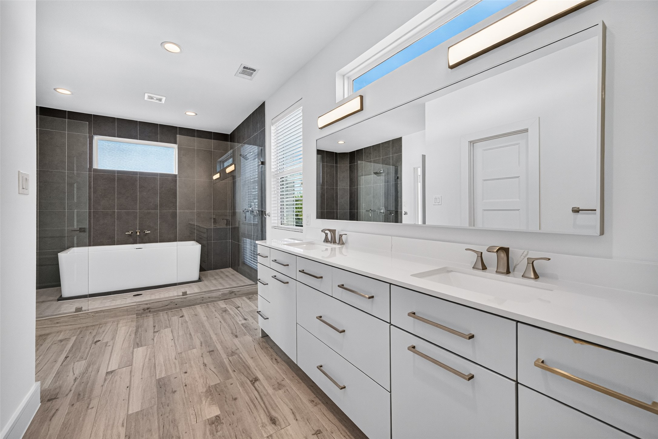 1317 Lakin Street Property Photo 46