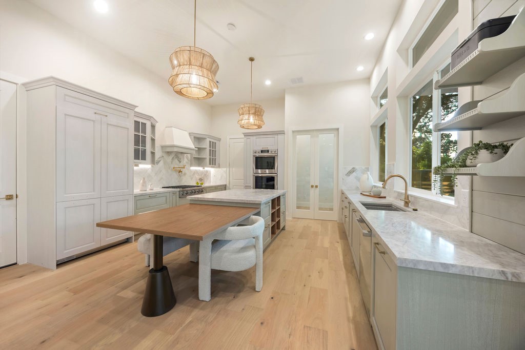 5535 Birdwood Road Property Photo 4