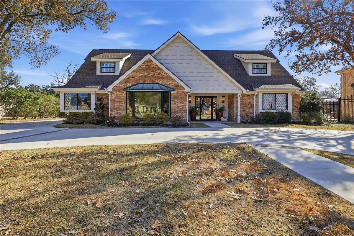 1540 Infinity Lane Property Photo 3