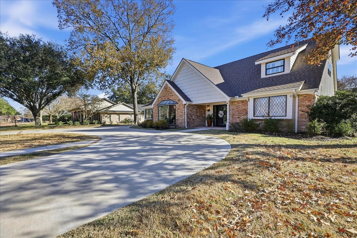 1540 Infinity Lane Property Photo 6