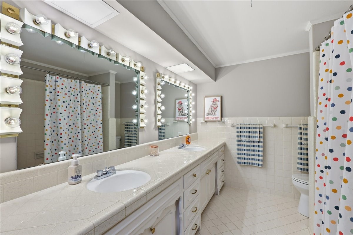 1540 Infinity Lane Property Photo 28