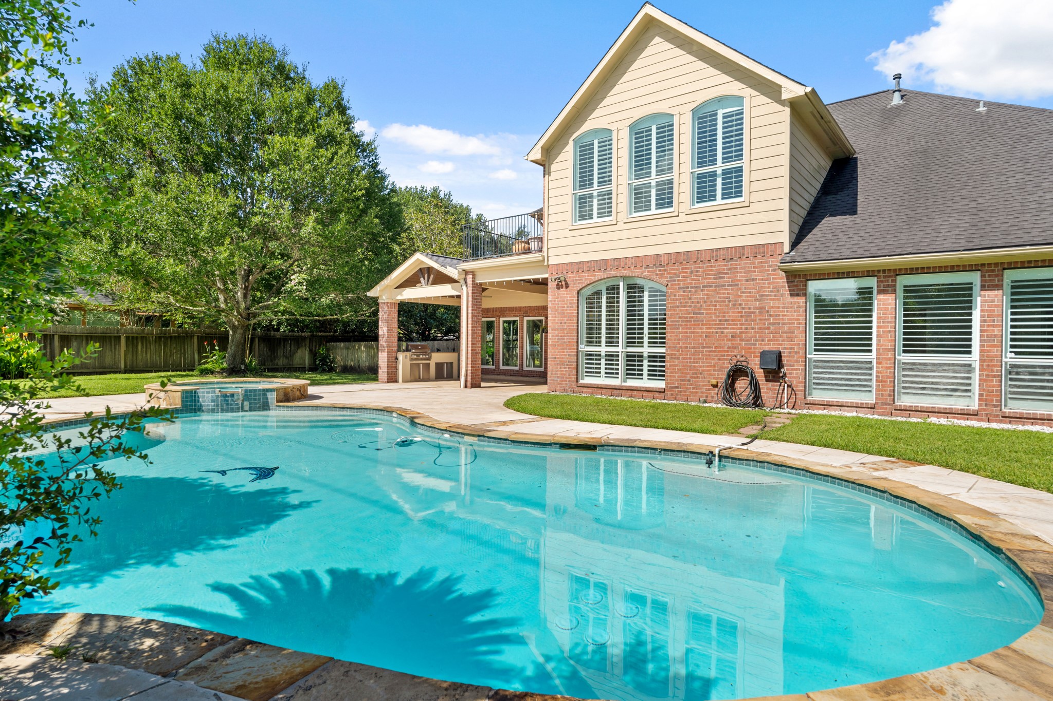 5011 Tapestry Drive Property Photo 1