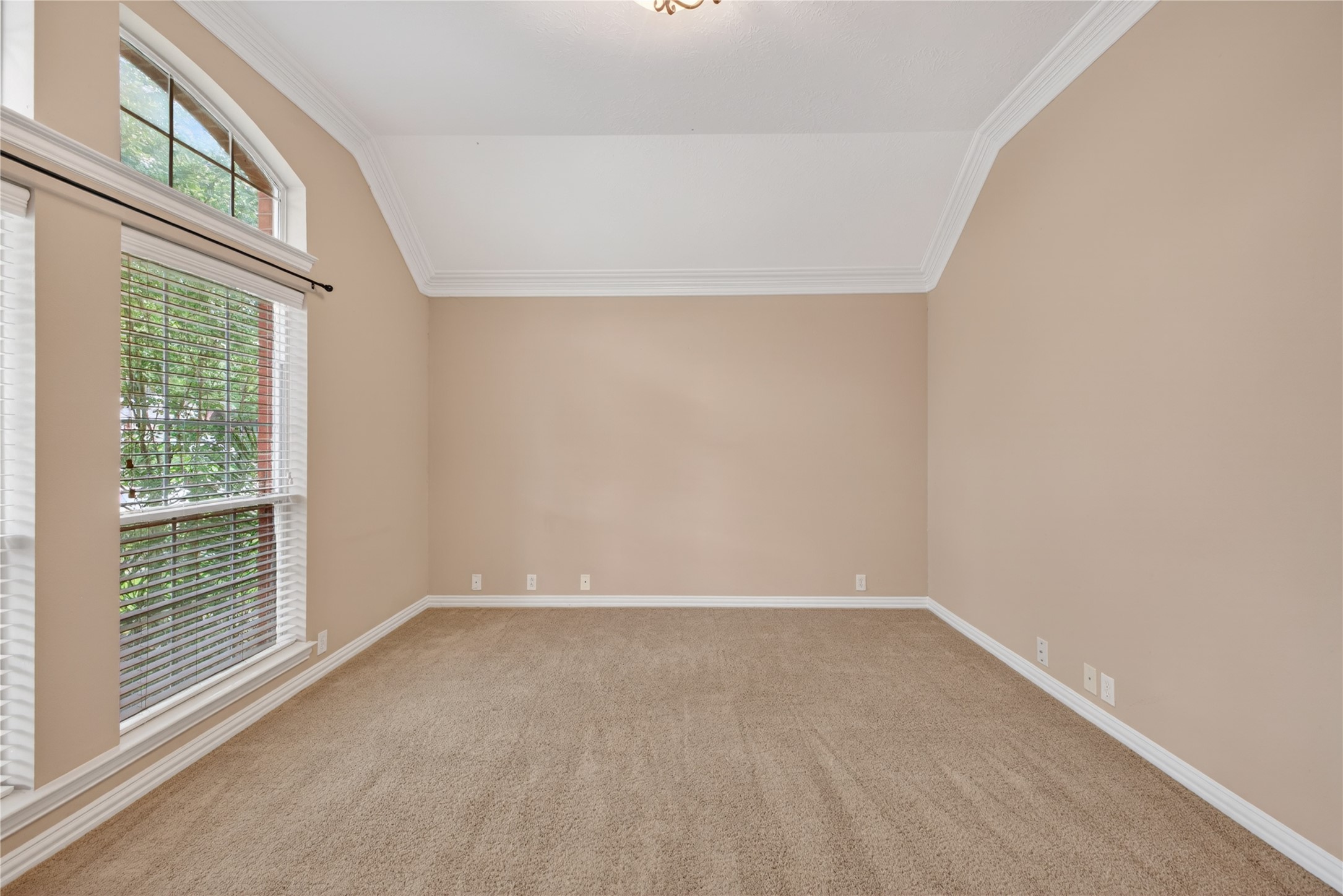 14326 Manorbier Lane Property Photo 4