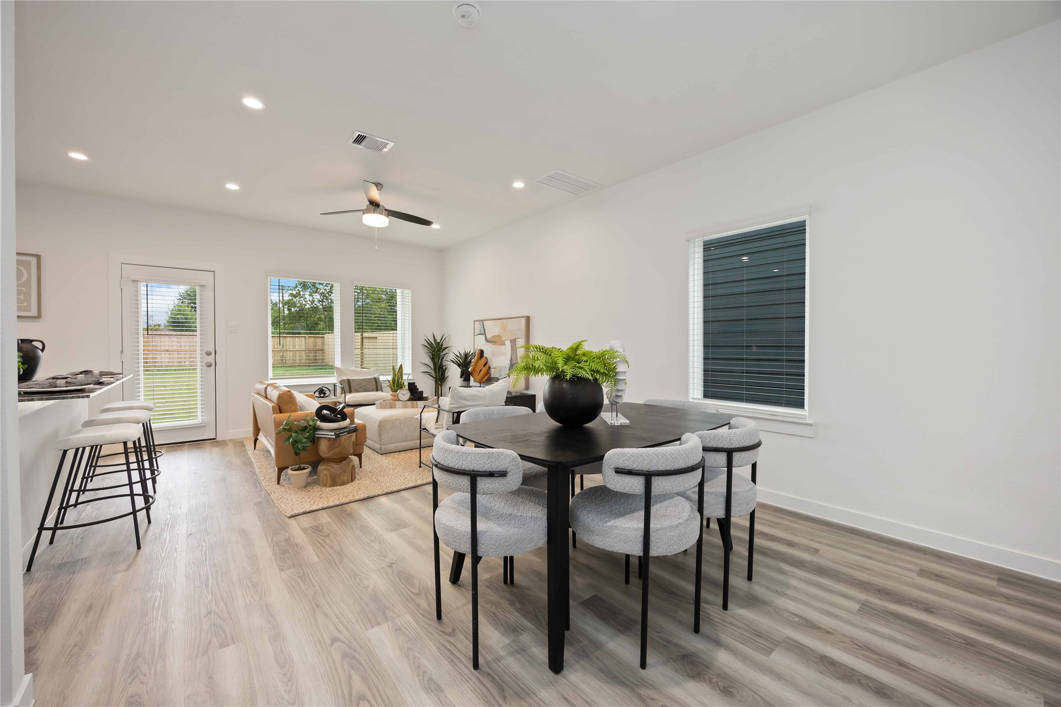 2811 Milton Lodge Lane Property Photo 2