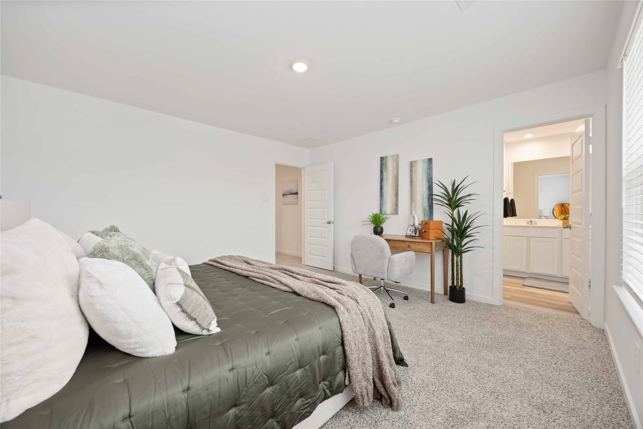 2811 Milton Lodge Lane Property Photo 8