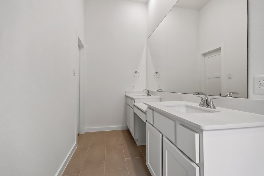 13051 Wandering Ridge Lane Property Photo 11
