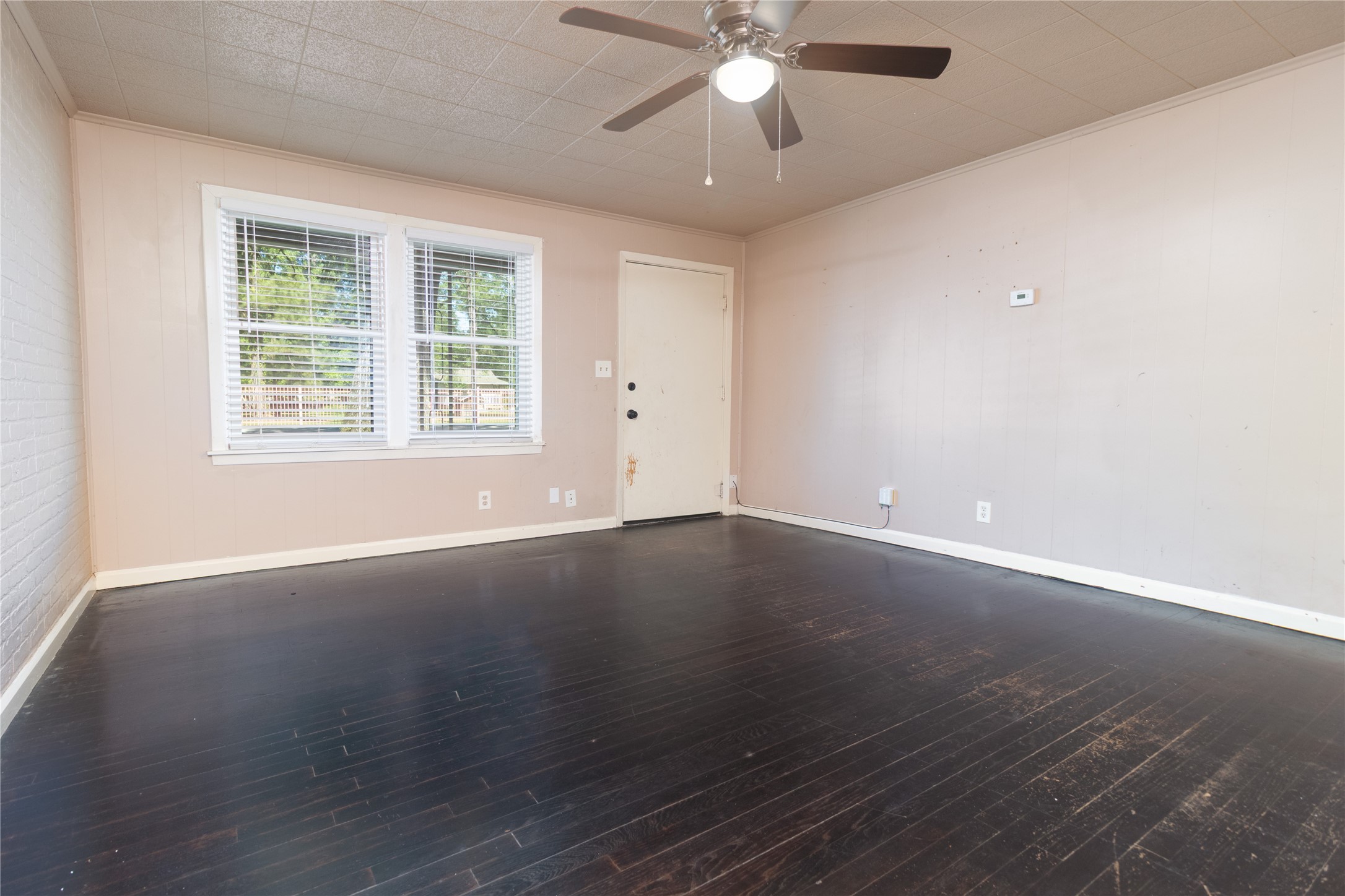4425 Harding Drive Property Photo 4