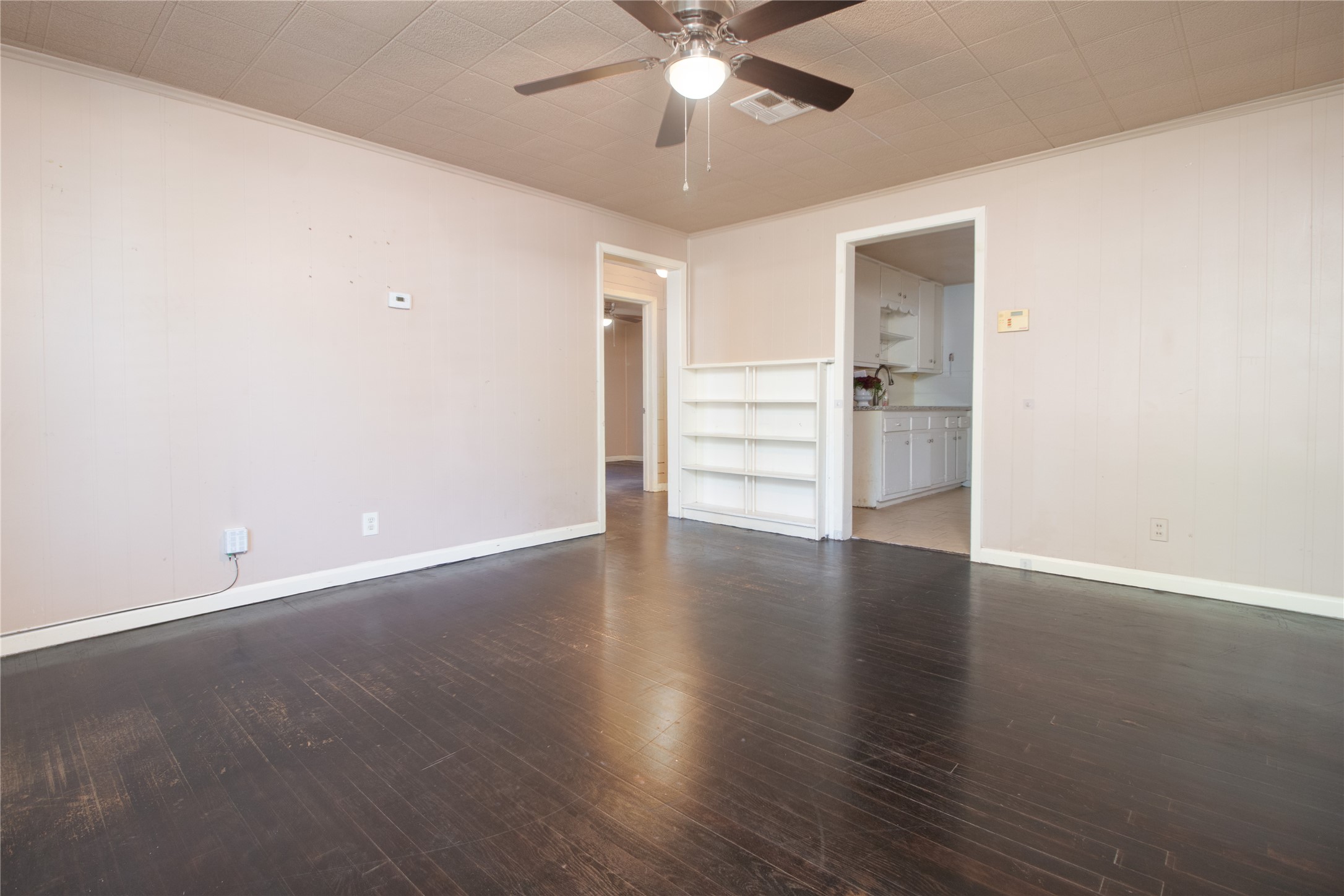 4425 Harding Drive Property Photo 6