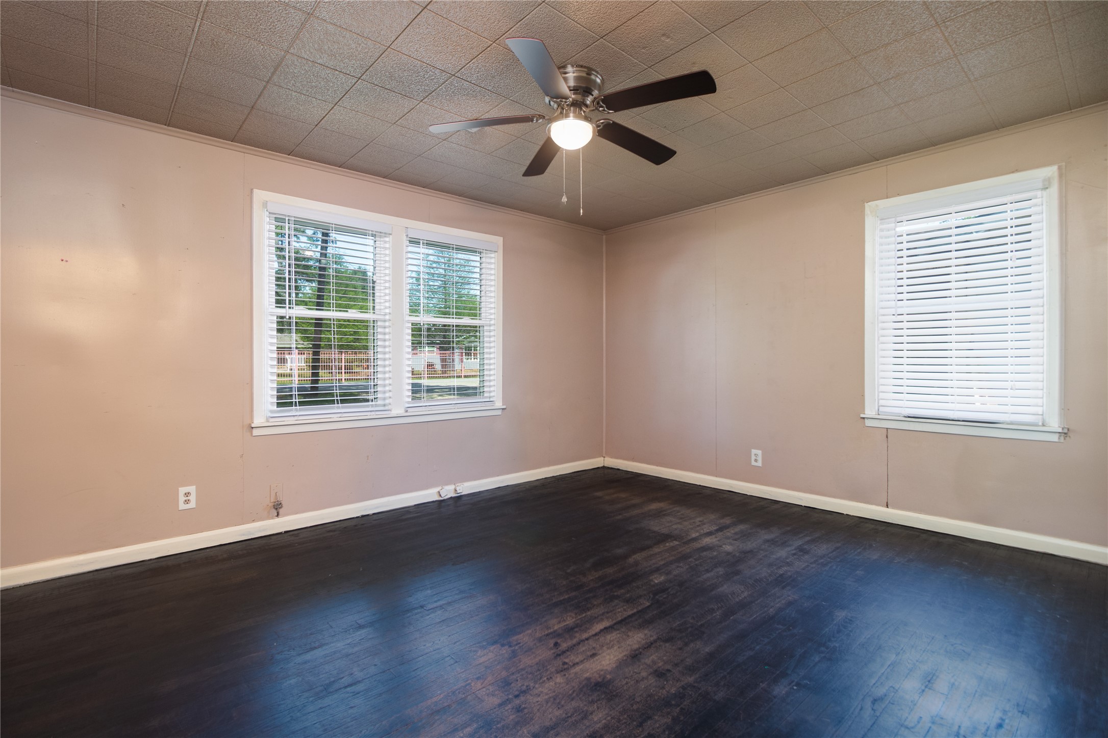 4425 Harding Drive Property Photo 12