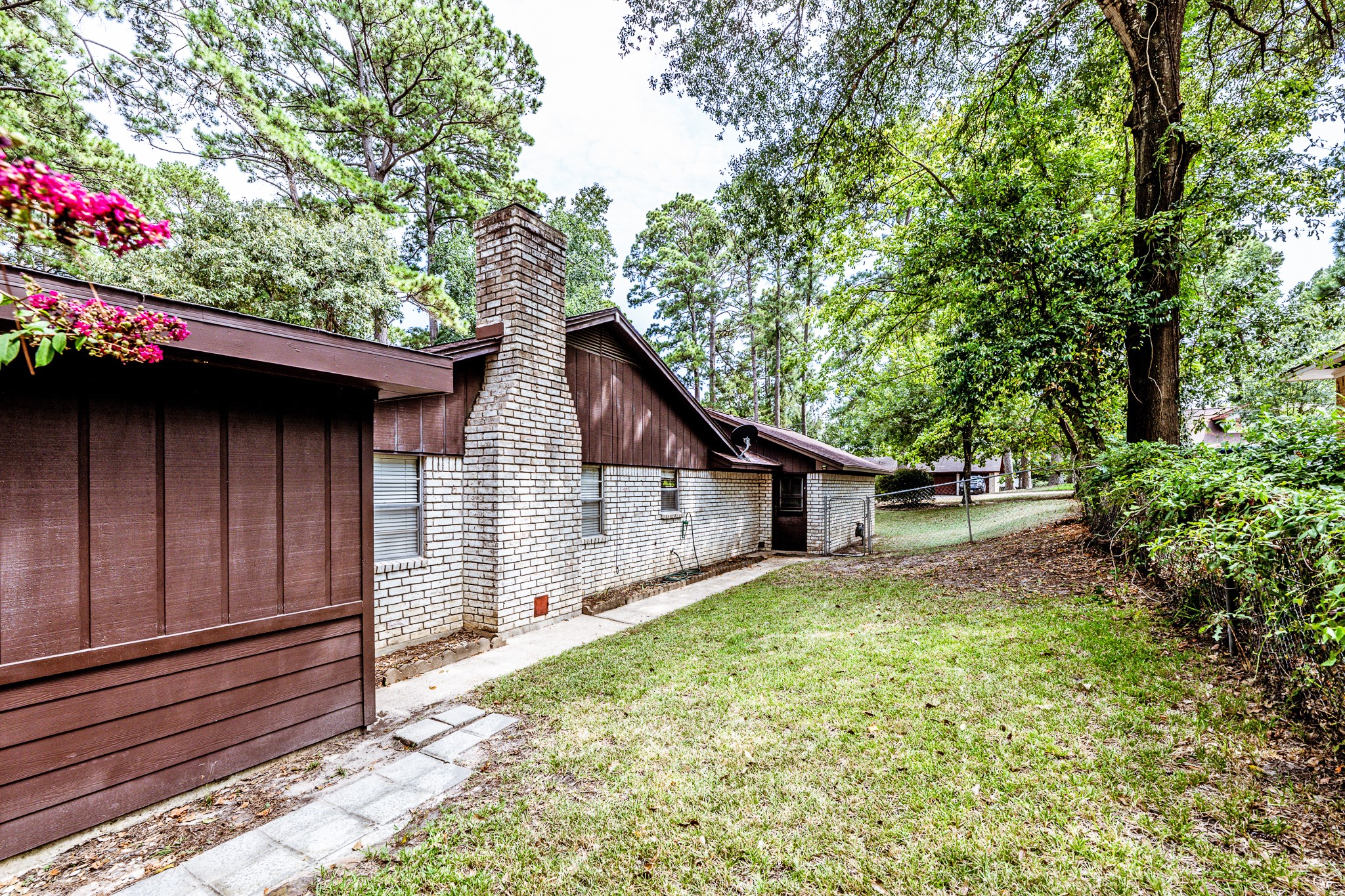 323 Park Hill Street Property Photo 19