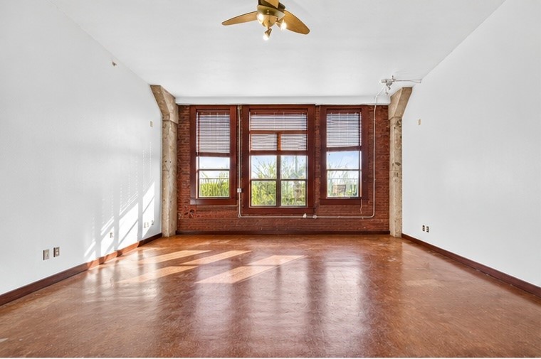 2205 Mckinney Street 306 Property Photo 14