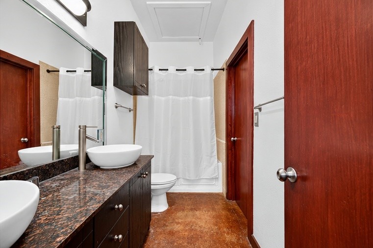 2205 Mckinney Street 306 Property Photo 18