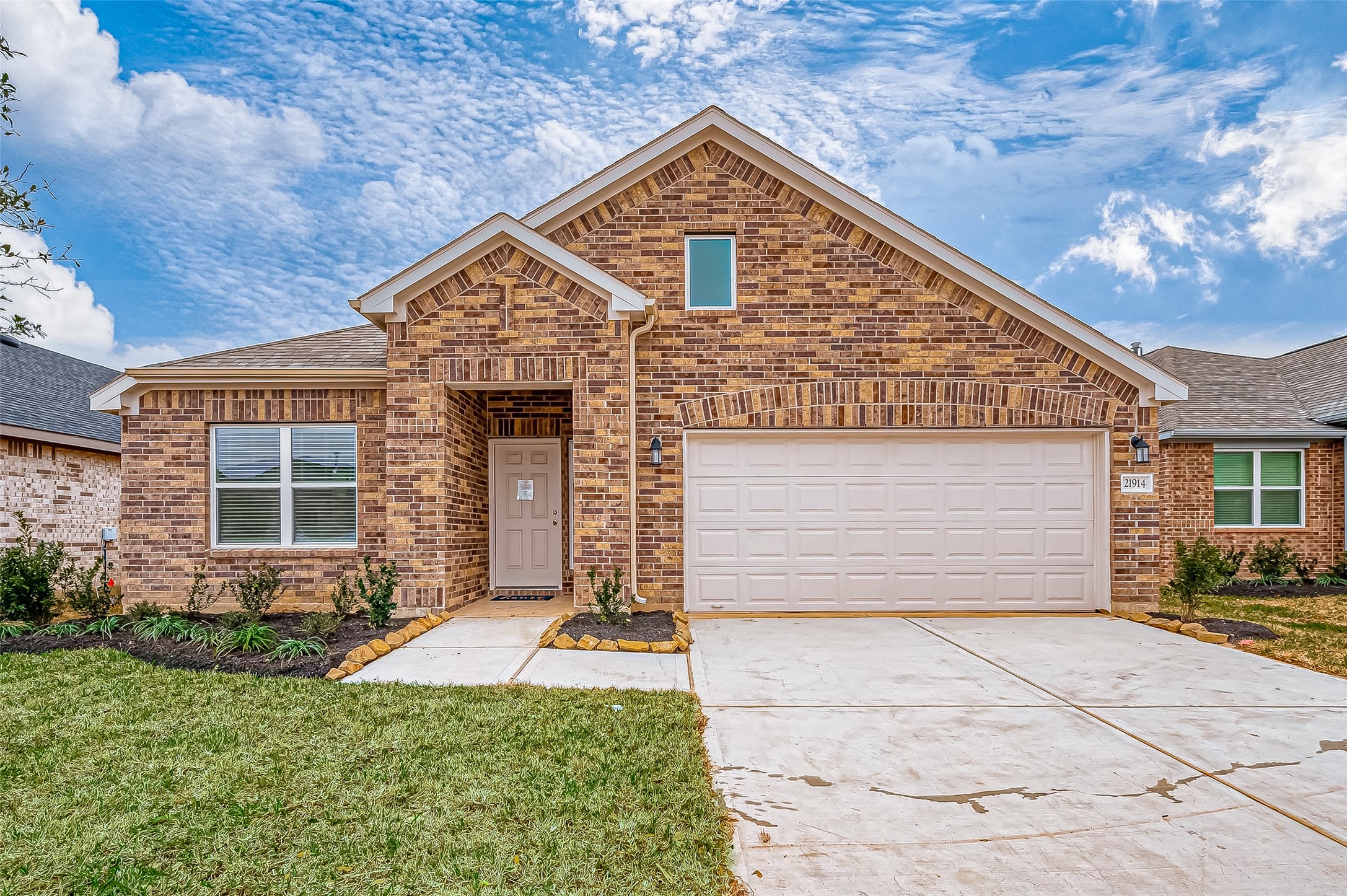 21914 Giulia Village Drive Property Photo 1