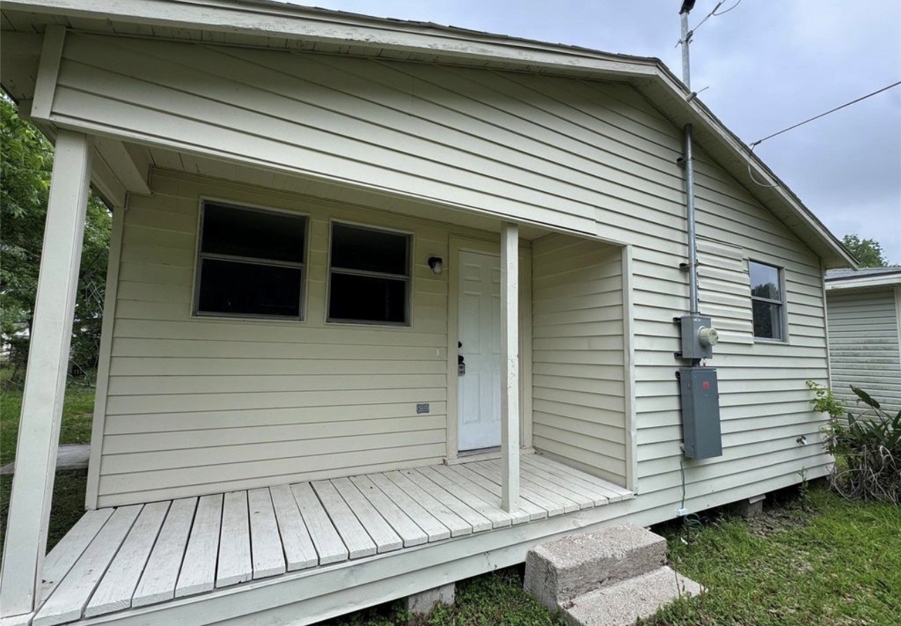 5734 Grant Avenue Property Photo 3