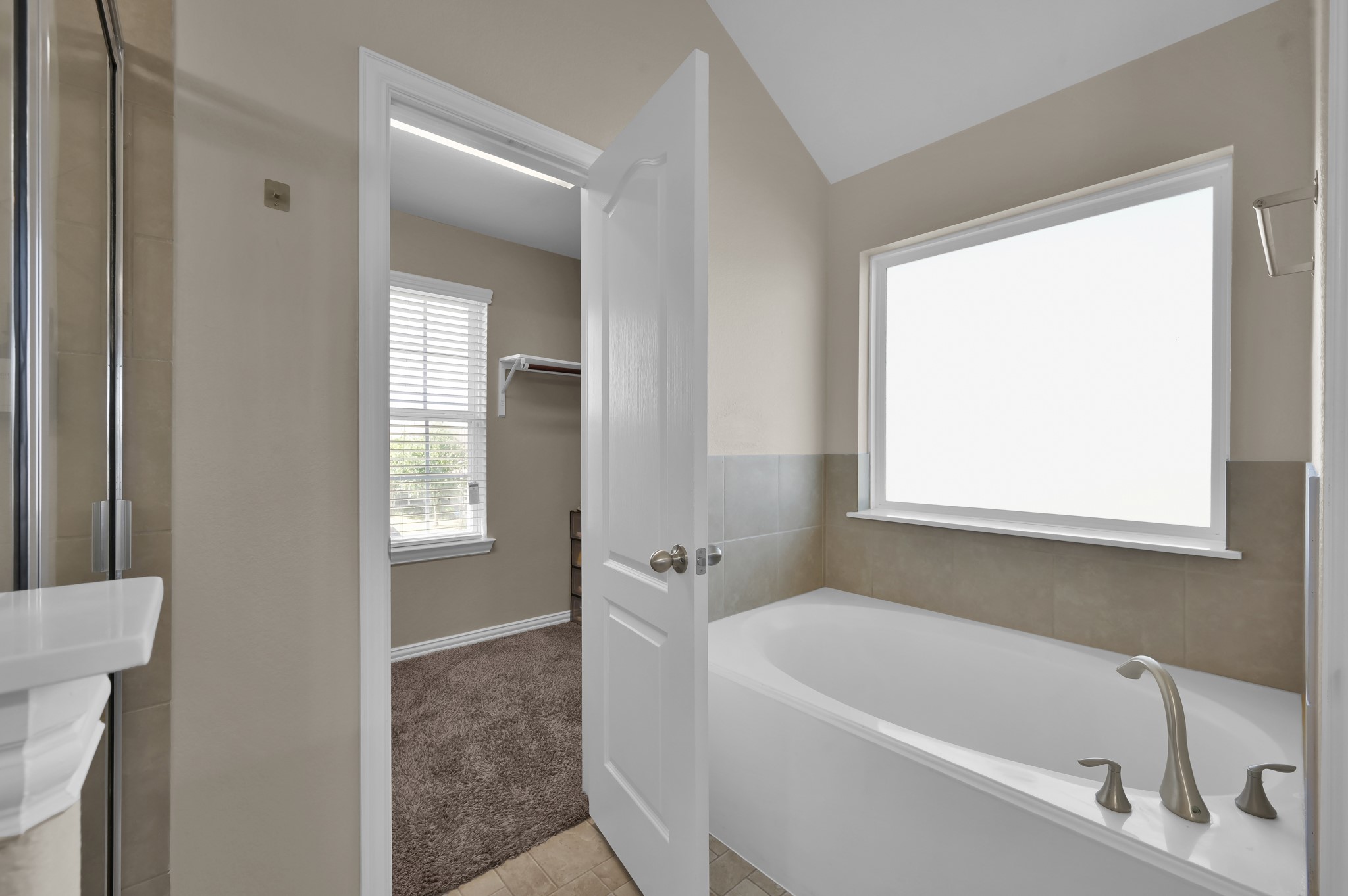 11323 Creekway Bend Drive Property Photo 13