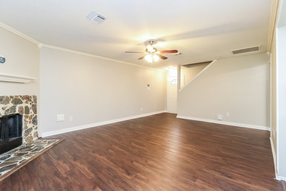 11710 Sandy Stream Drive Property Photo 4
