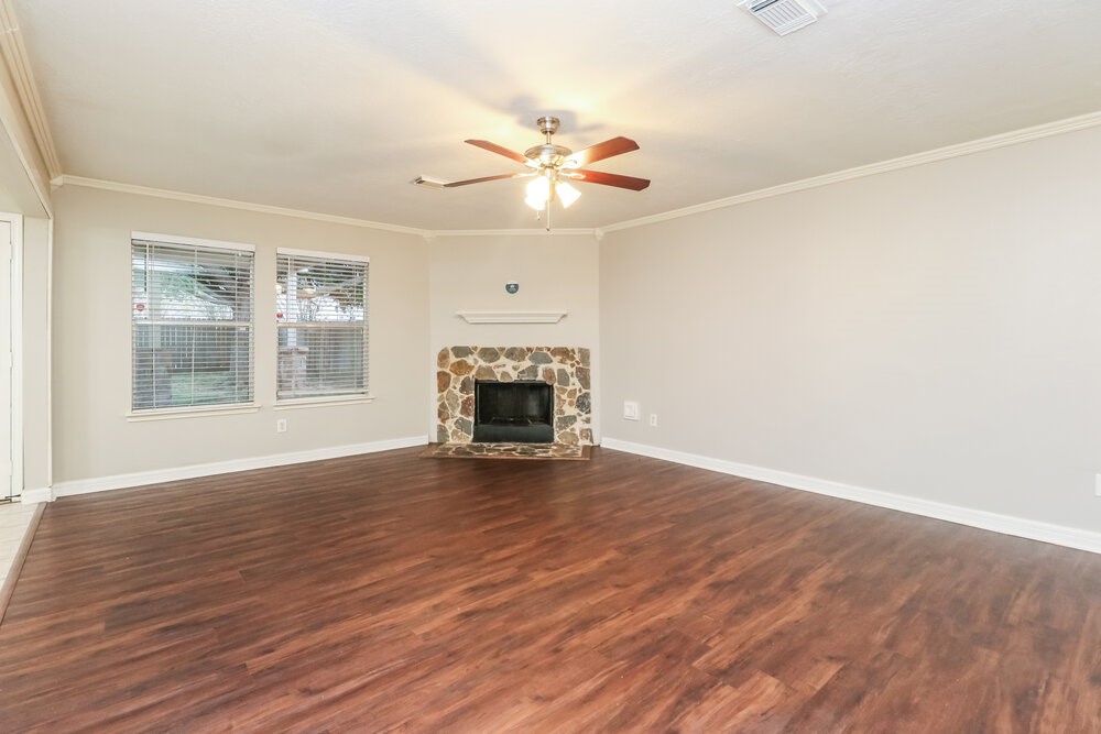 11710 Sandy Stream Drive Property Photo 5