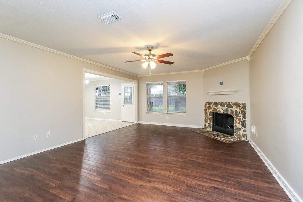 11710 Sandy Stream Drive Property Photo 6