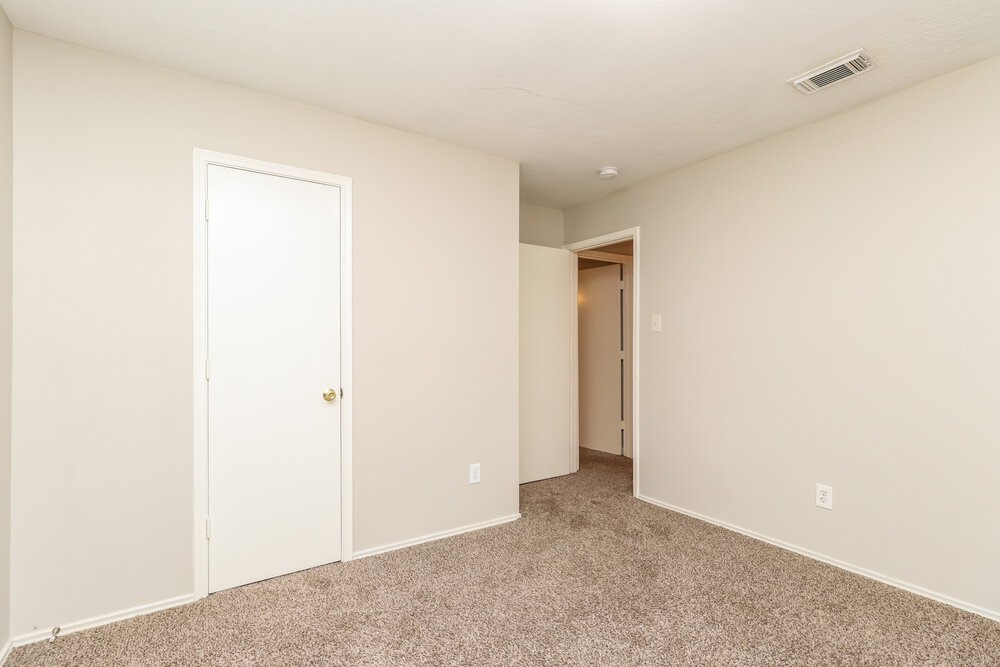 11710 Sandy Stream Drive Property Photo 14