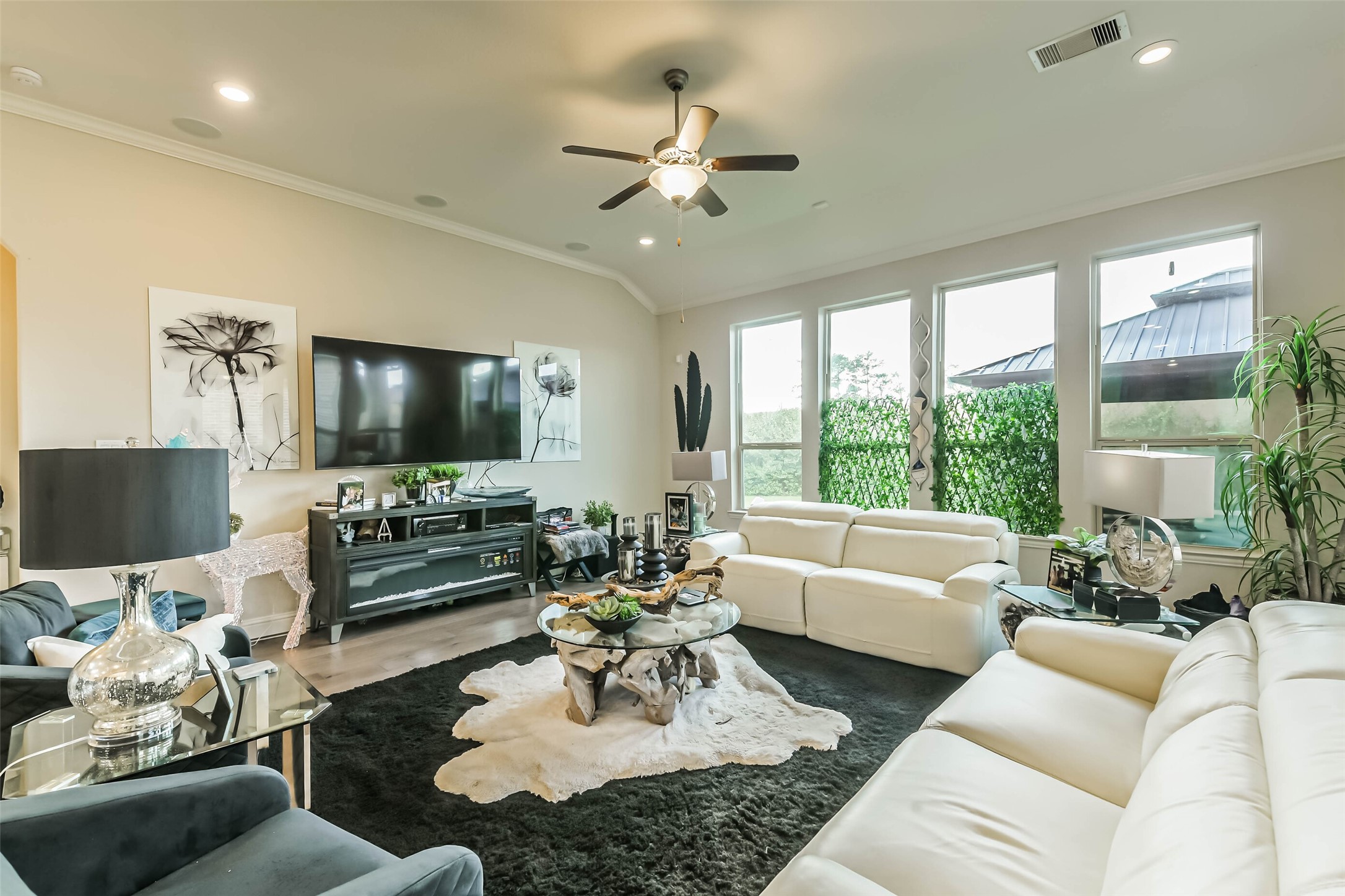 5030 Robin Park Court Property Photo 11