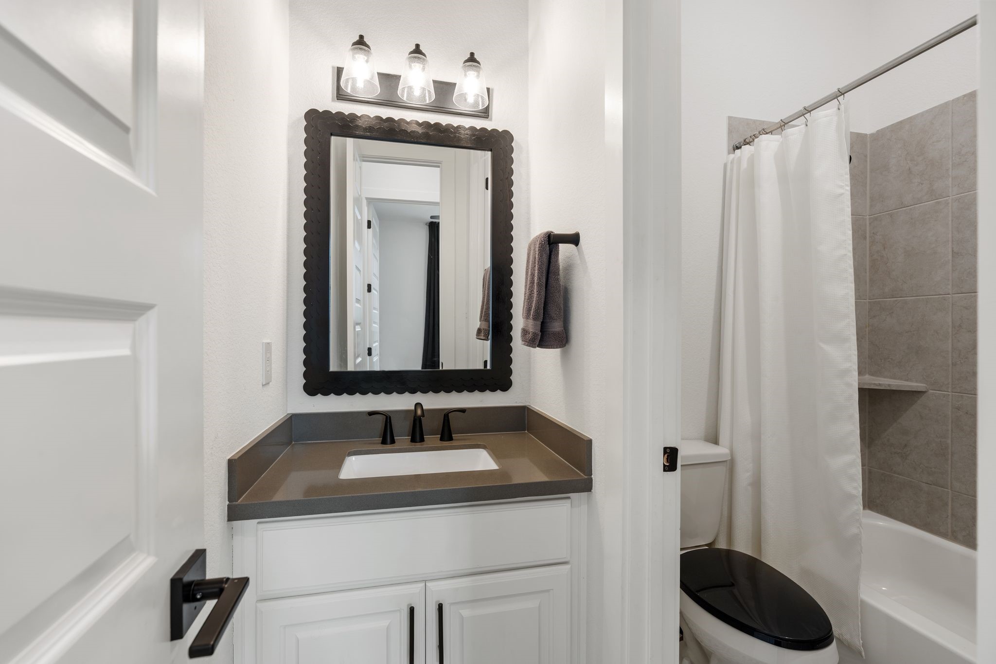 8815 Autumn Pine Drive Property Photo 19