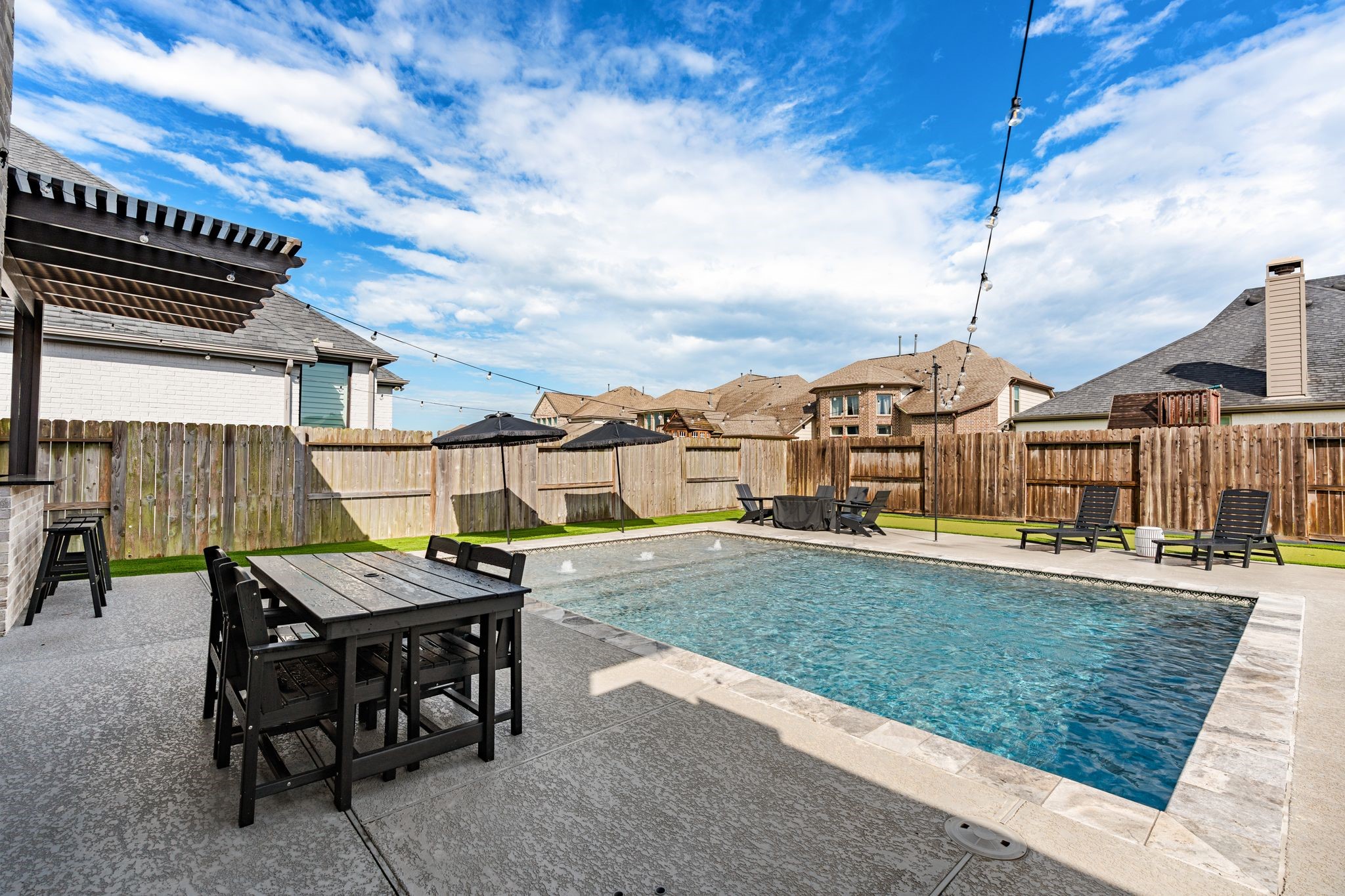 8815 Autumn Pine Drive Property Photo 33