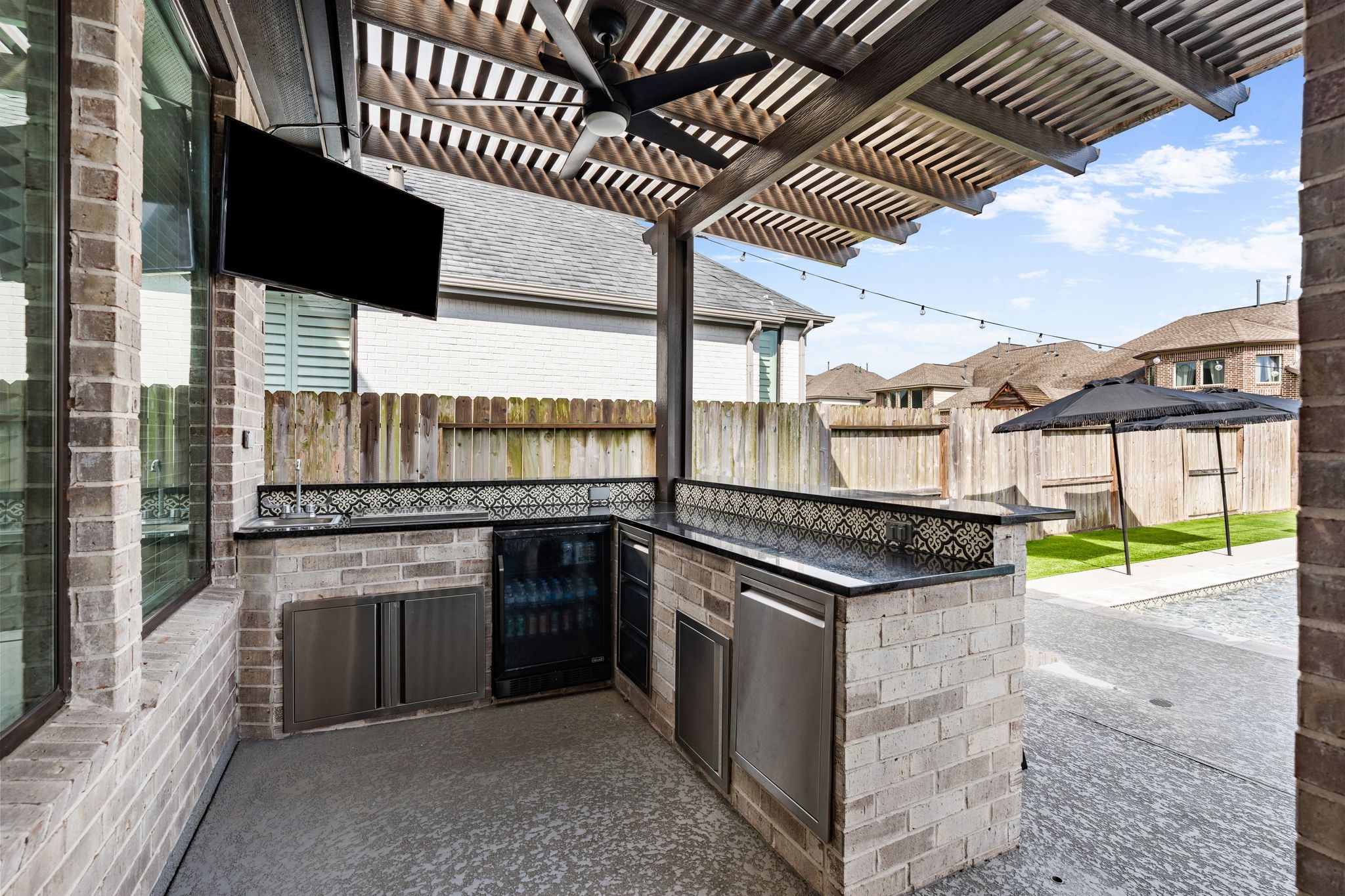 8815 Autumn Pine Drive Property Photo 39