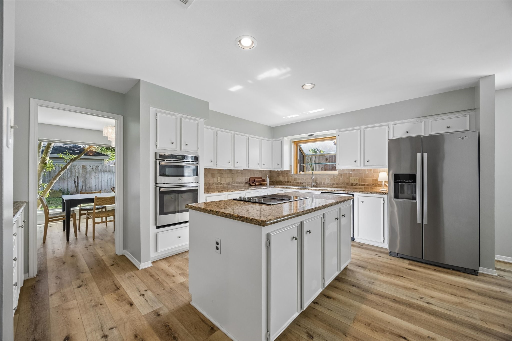 12107 Burgoyne Drive Property Photo 8