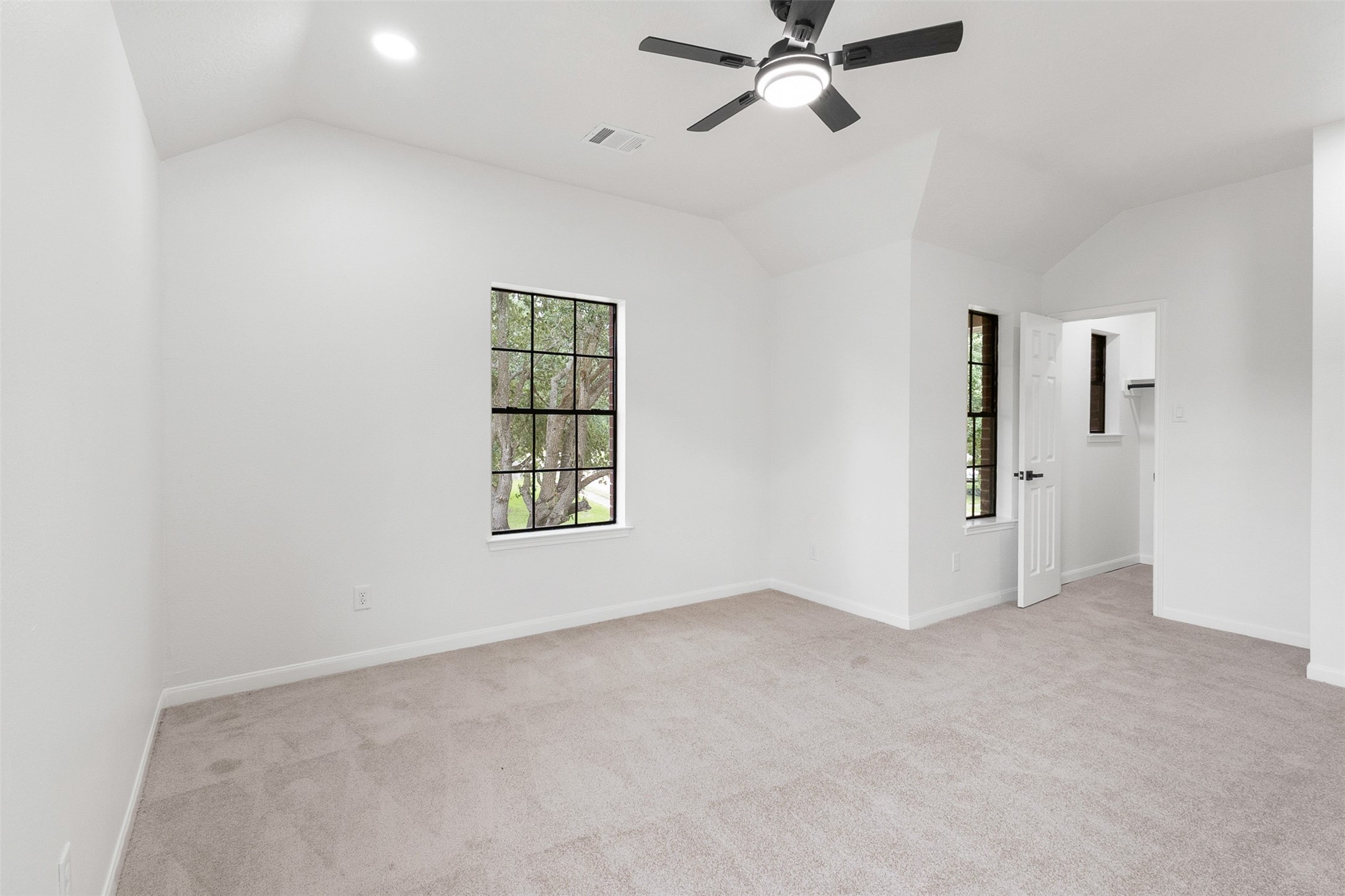 2522 Willow Springs Lane Property Photo 24