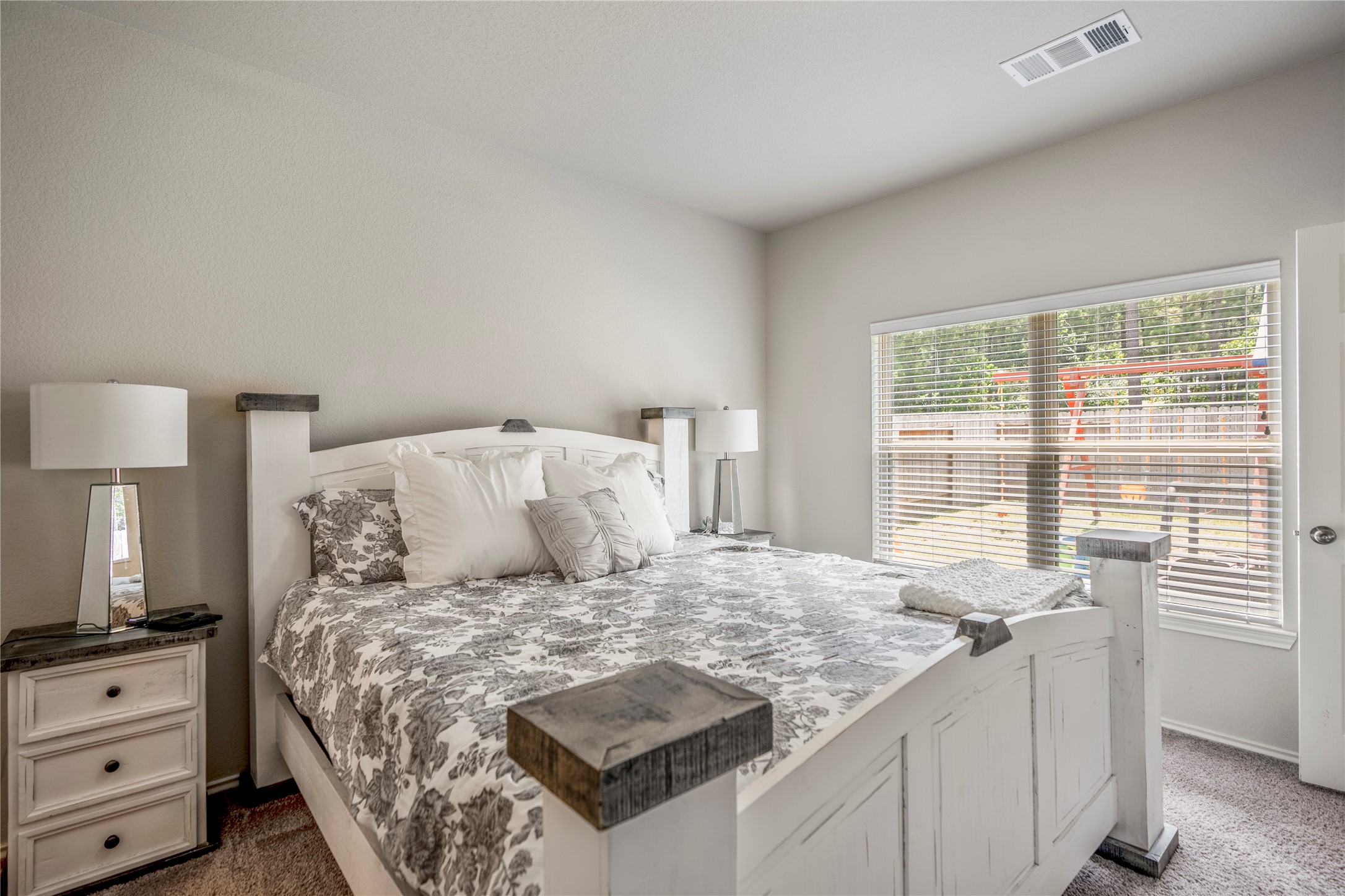 210 Bellewood Manor Drive Property Photo 15