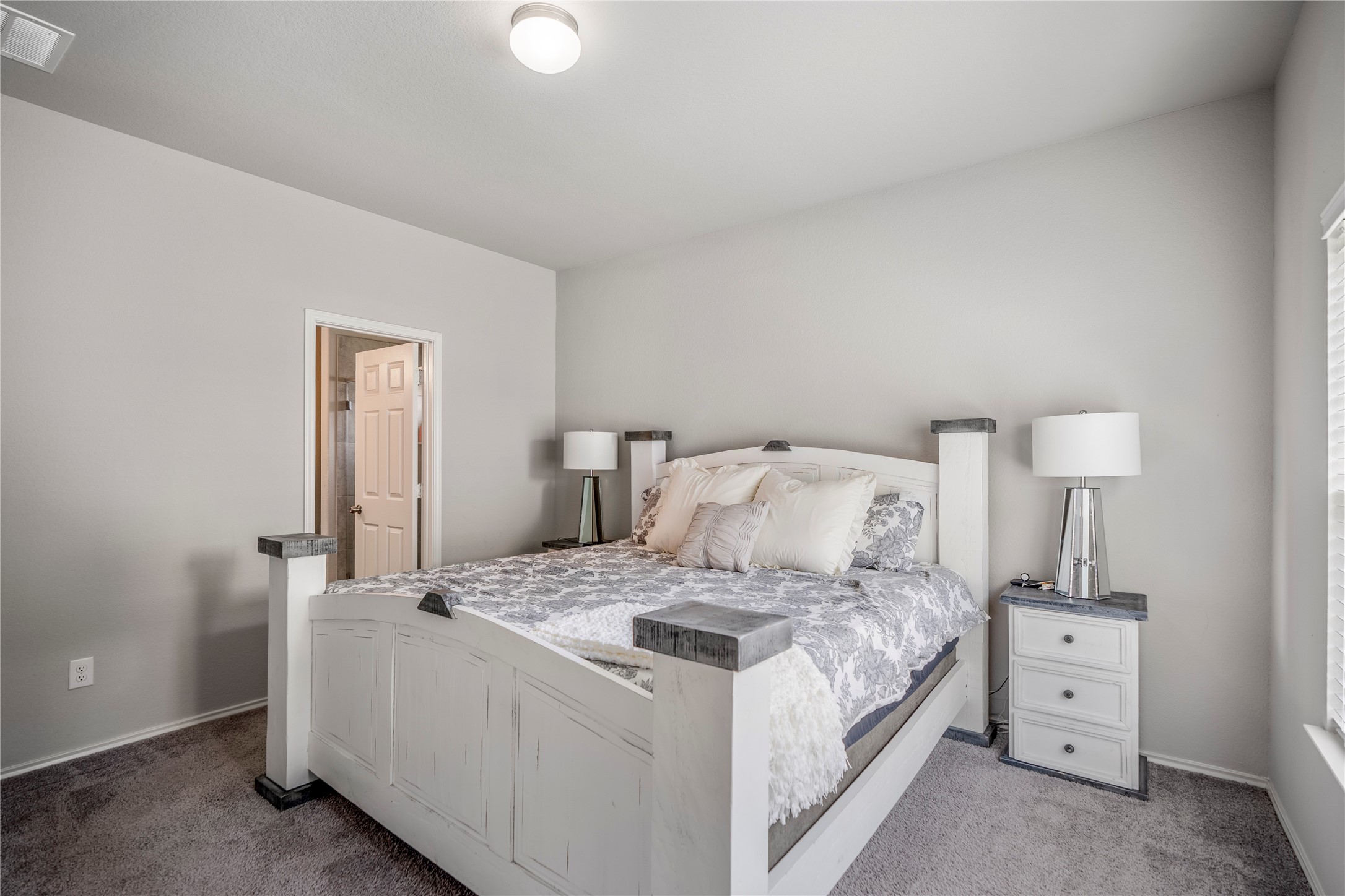 210 Bellewood Manor Drive Property Photo 17