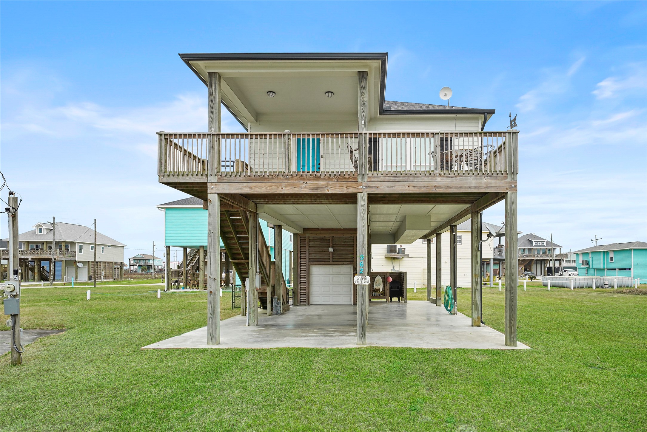 962 Driftwood Drive Property Photo 1