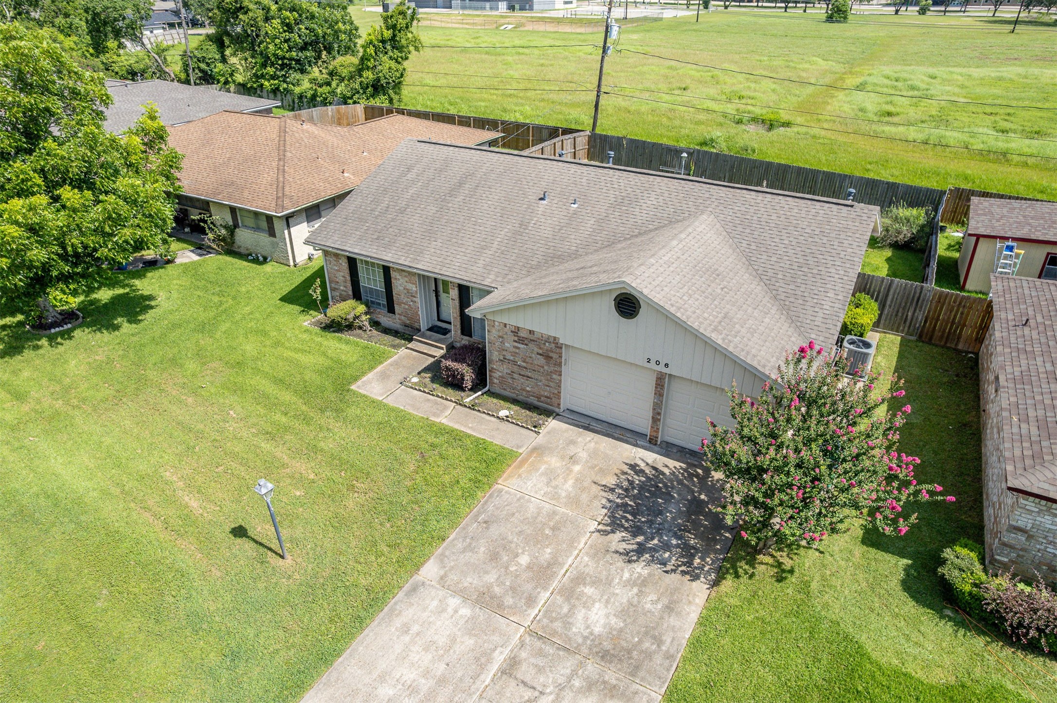 206 Kelly Lane Property Photo 7