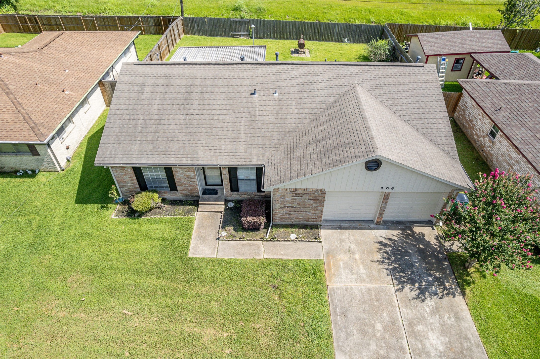 206 Kelly Lane Property Photo 8