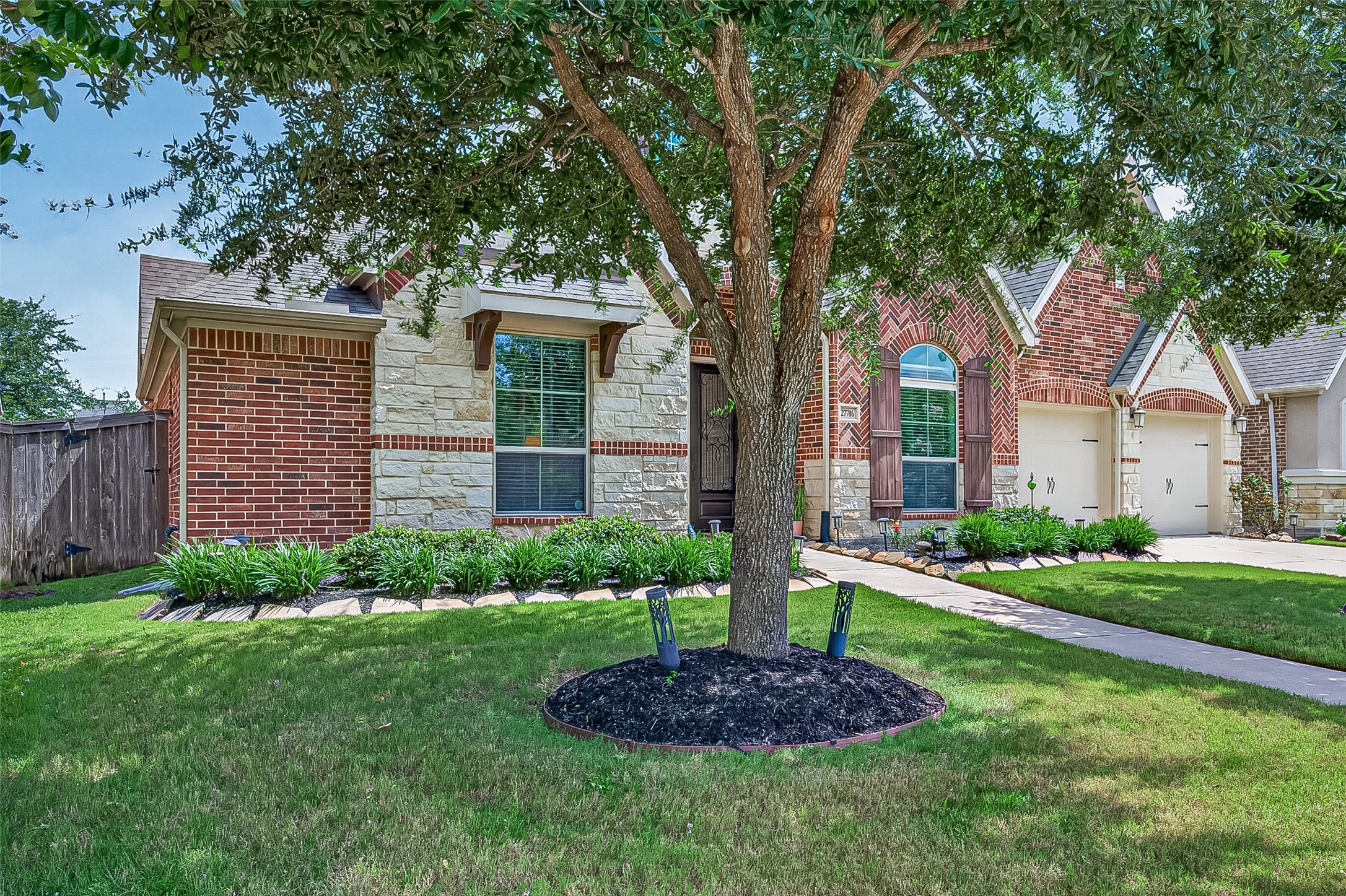 27706 Fleetwood Bend Lane Property Photo 2