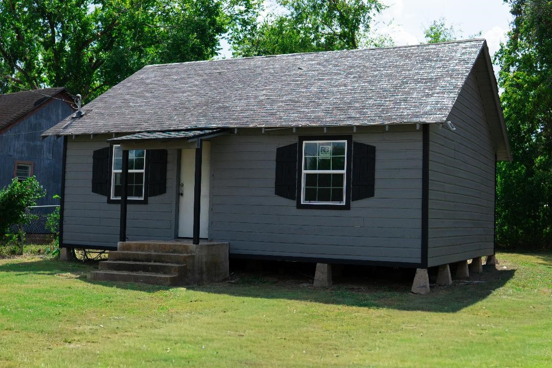 1611 Bailey Street Property Photo 1