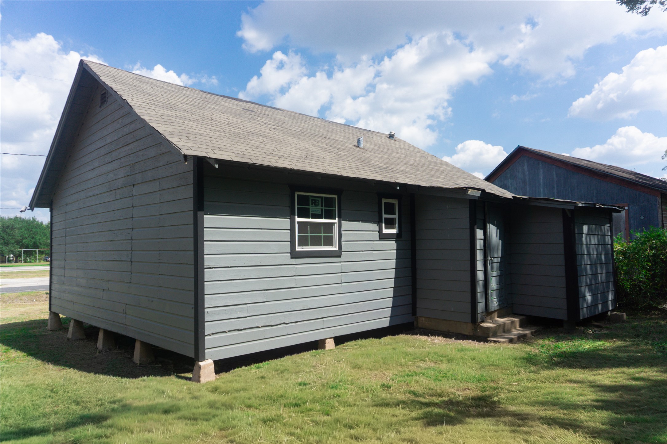 1611 Bailey Street Property Photo 3