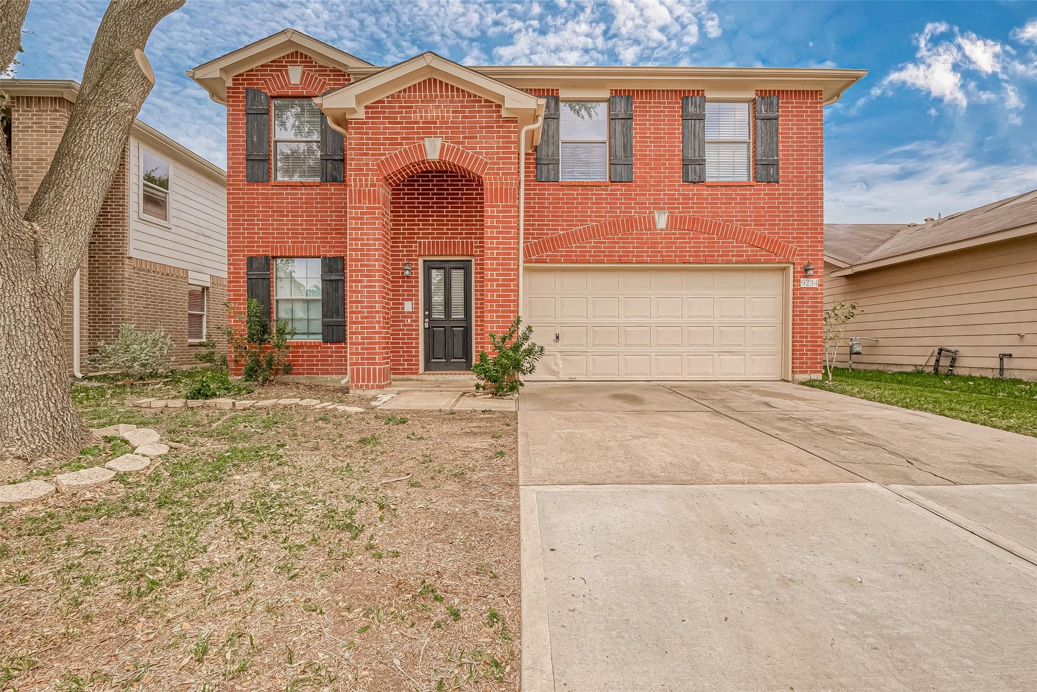 9234 Windswept Grove Drive Property Photo 1