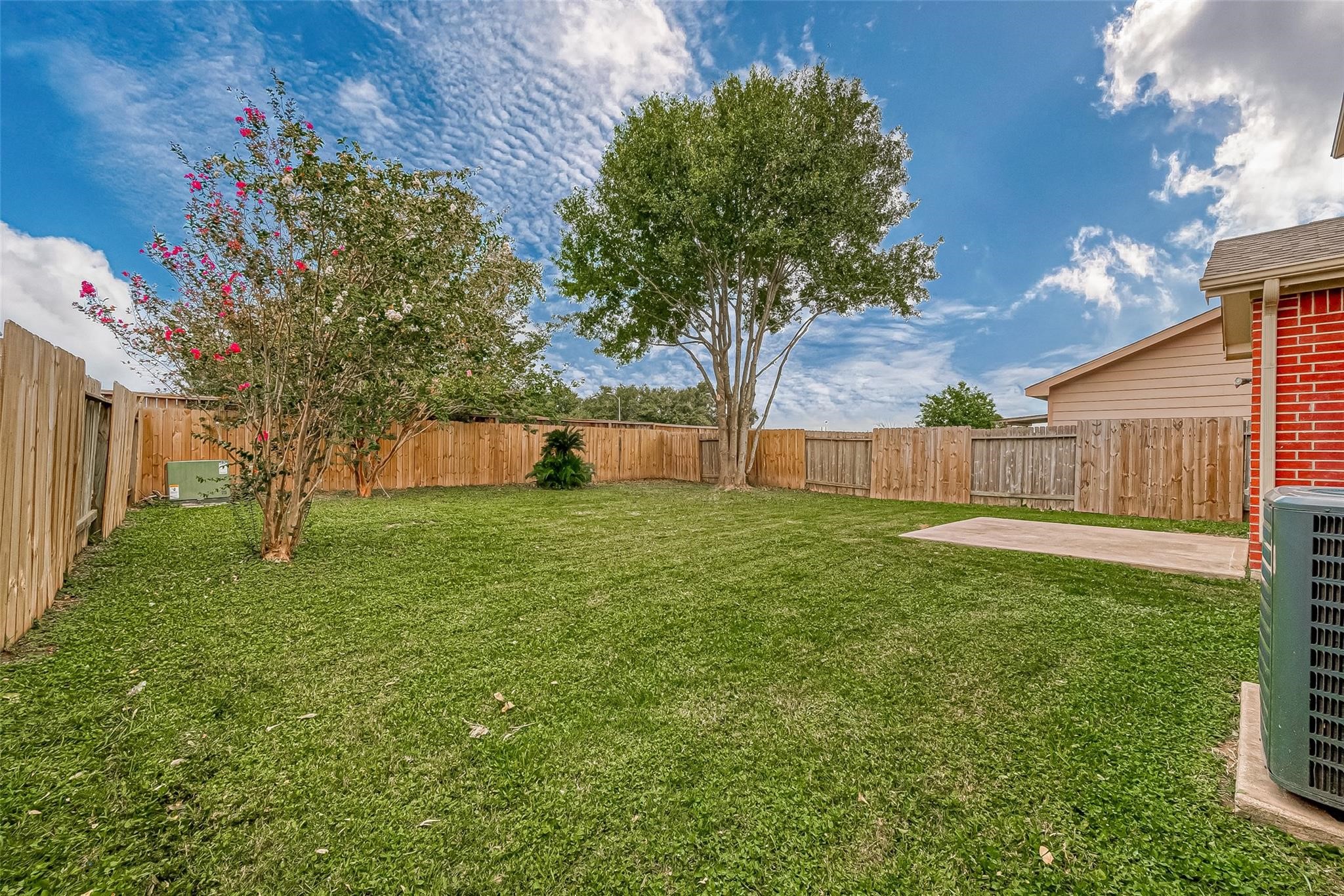 9234 Windswept Grove Drive Property Photo 2
